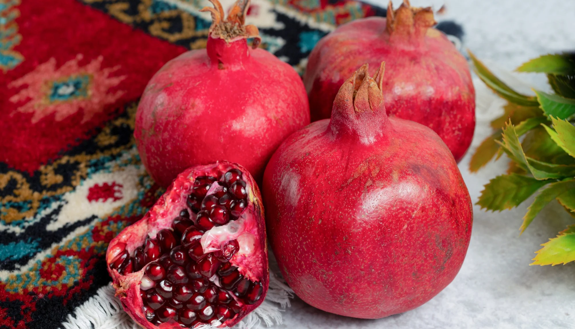 eating pomegranate, pomegranates pregnancy pregnant women pomegranate juice eating pomegranates pregnancy